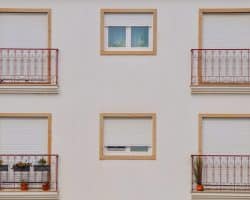 Comment installer des volets roulants à Toulouse ?